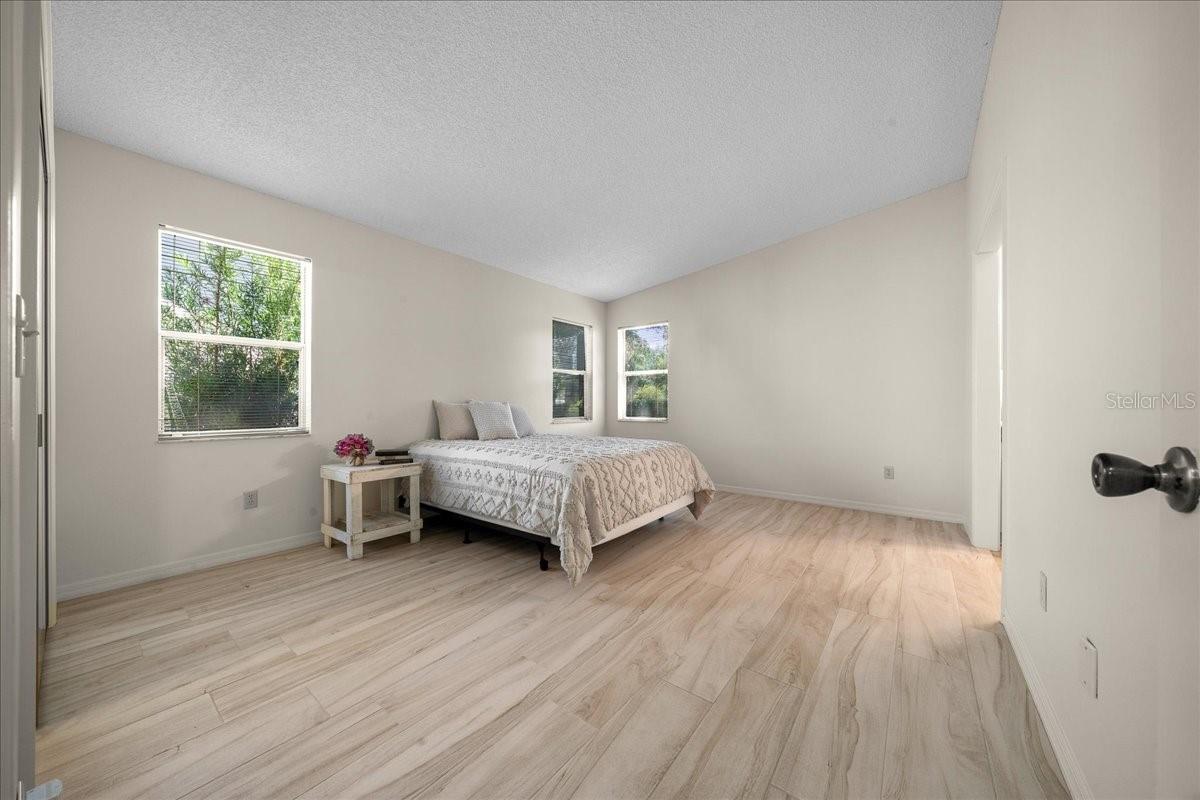 1133 Del Toro Dr Property Photo 14