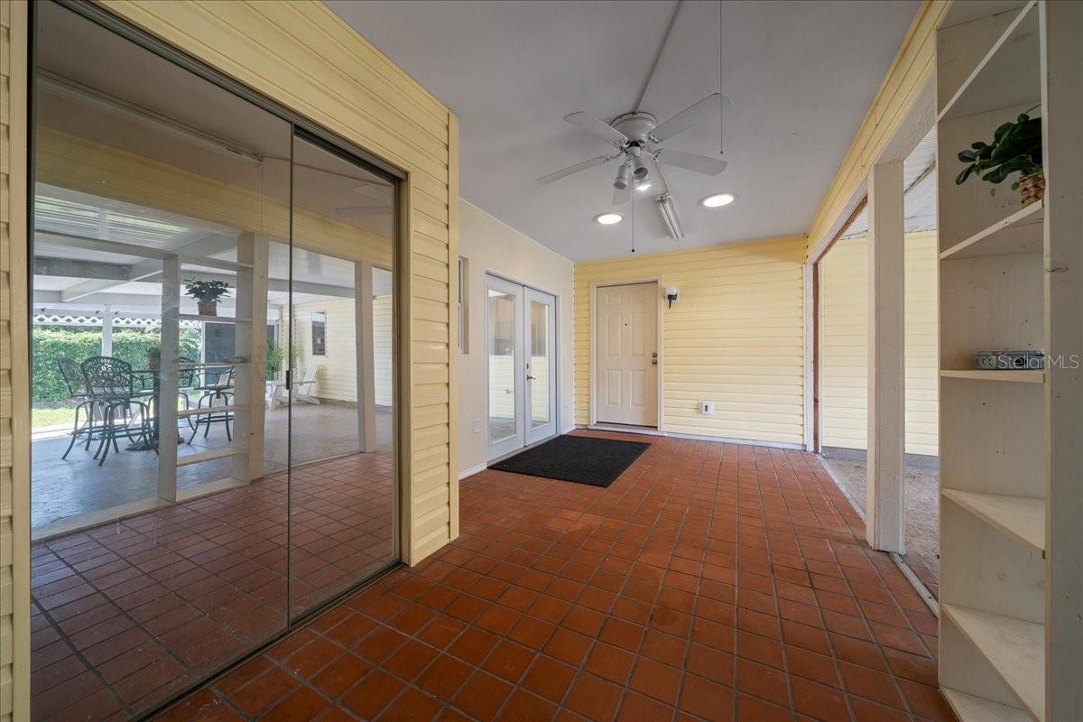 1133 Del Toro Dr Property Photo 27