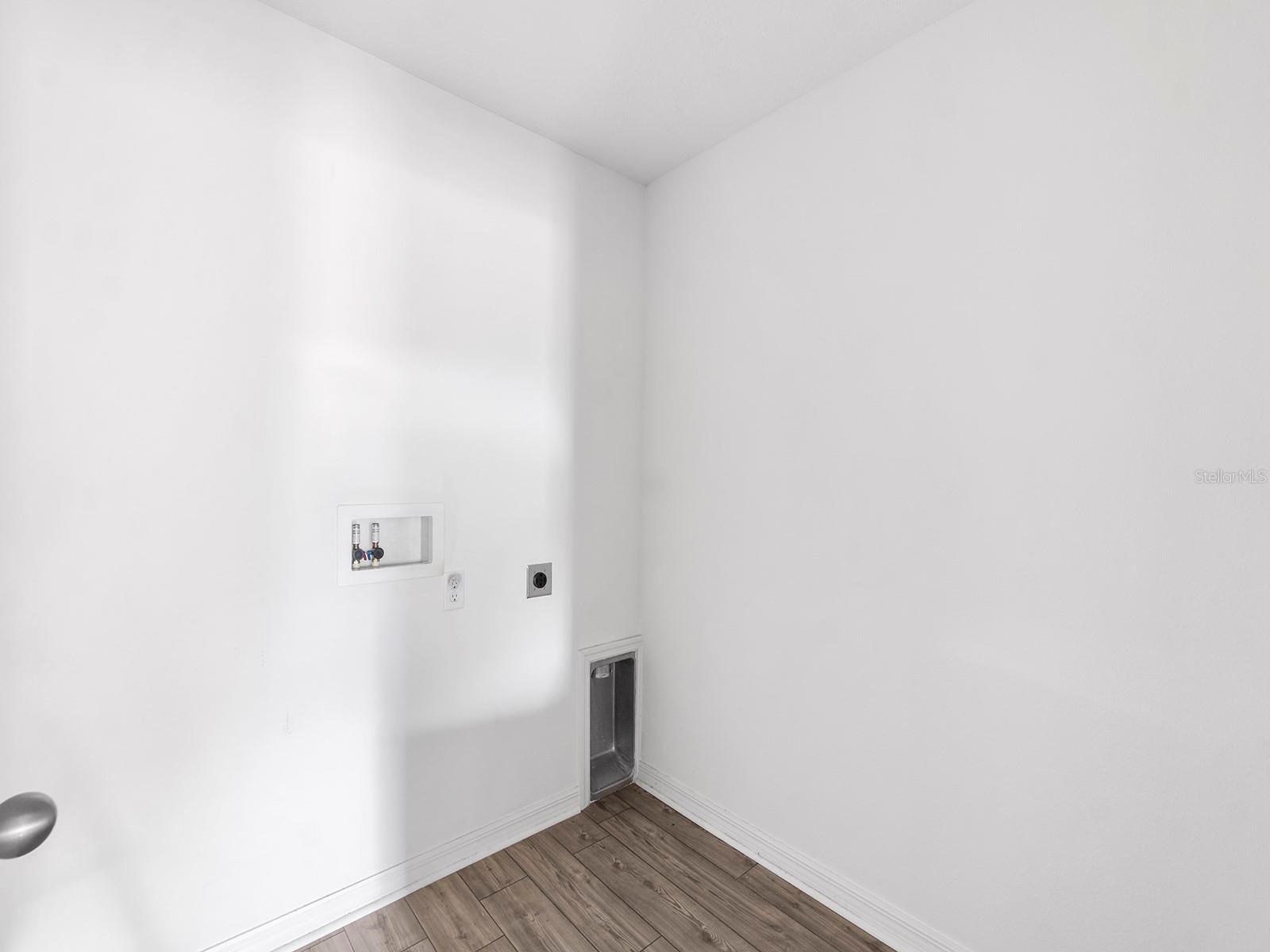 1730 Wynford Cir Property Photo 11