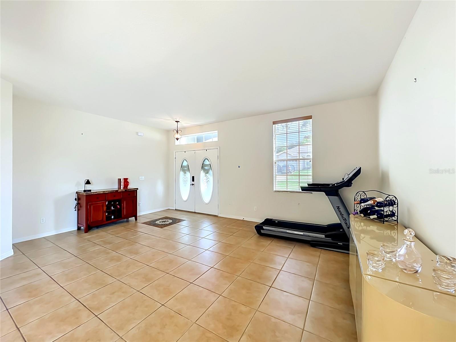 12912 Cloverdale Ln Property Photo 11