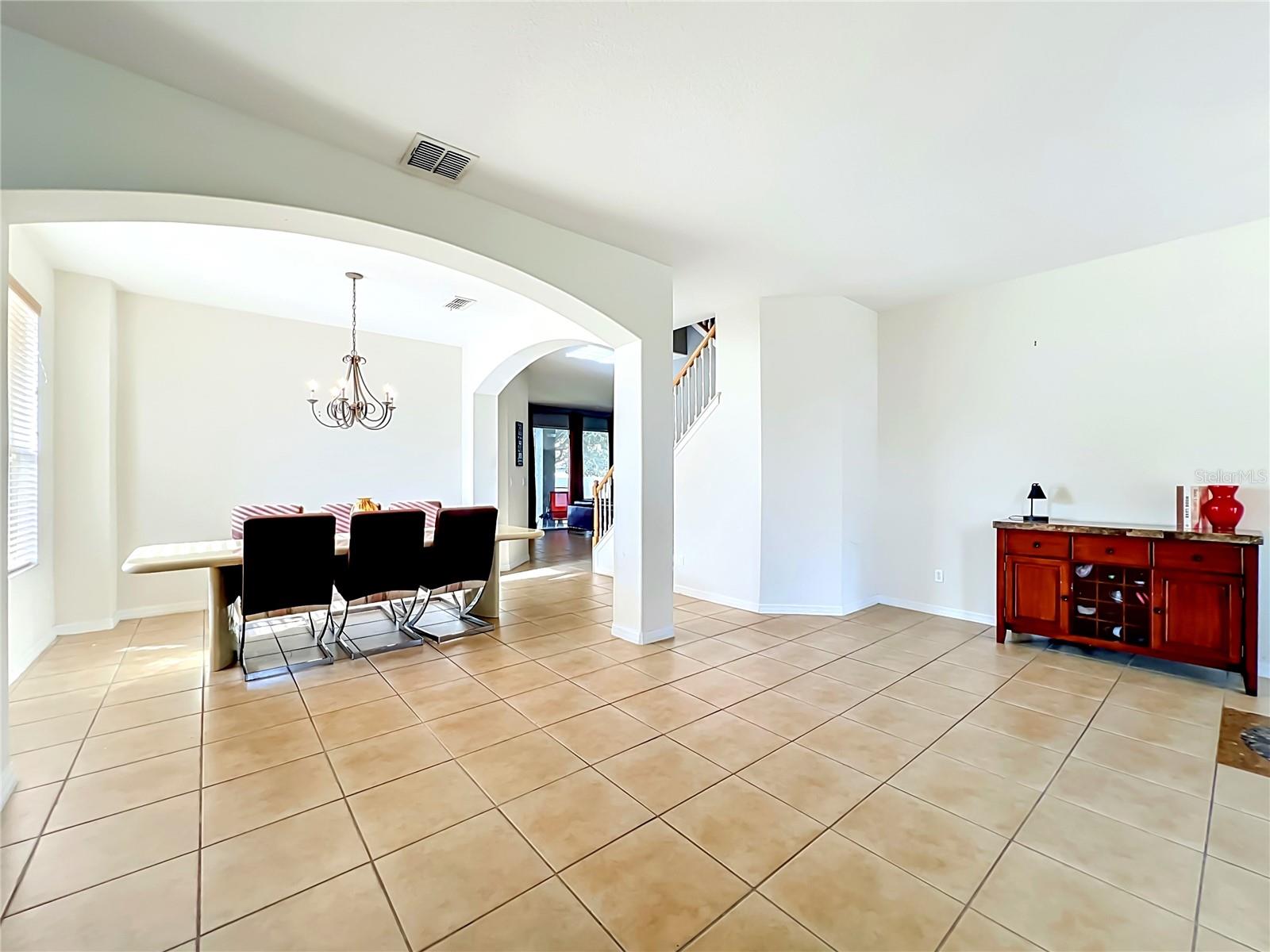 12912 Cloverdale Ln Property Photo 13