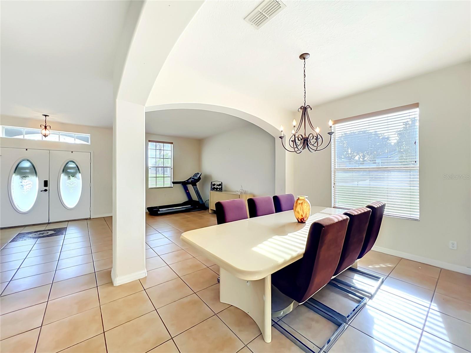 12912 Cloverdale Ln Property Photo 15