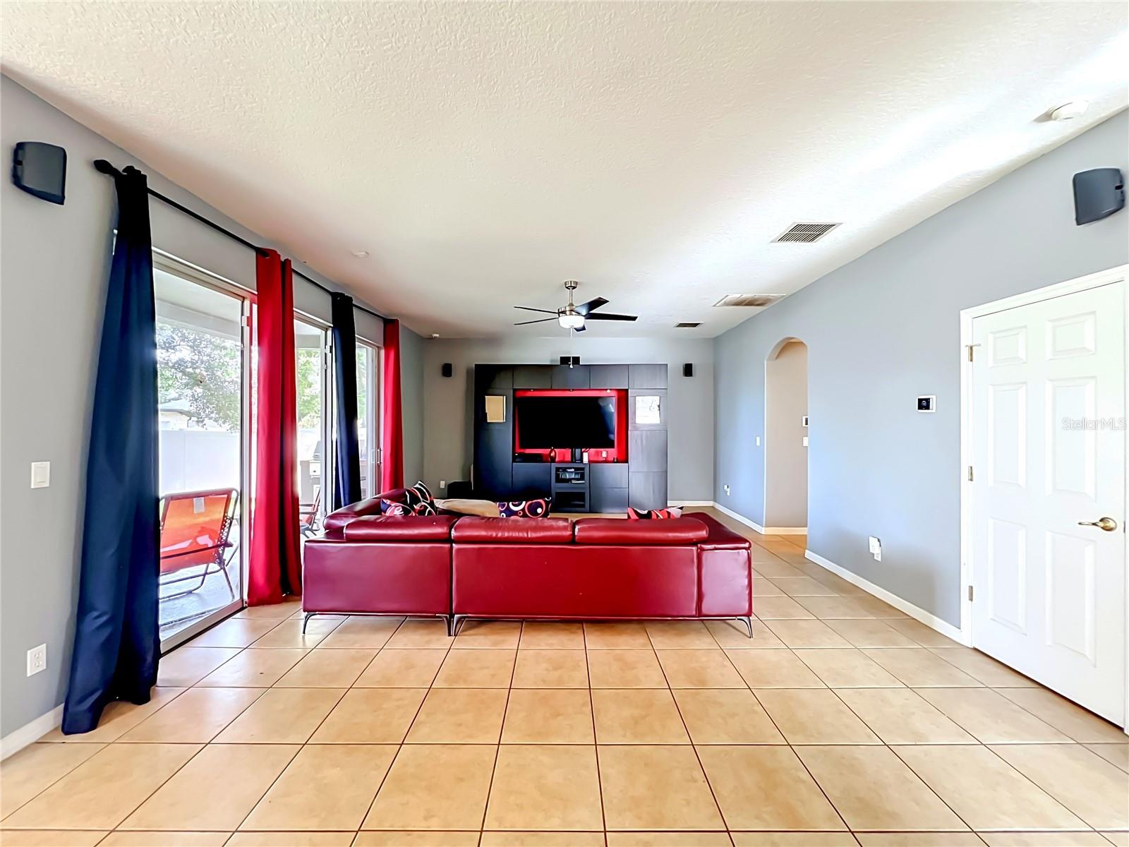 12912 Cloverdale Ln Property Photo 24