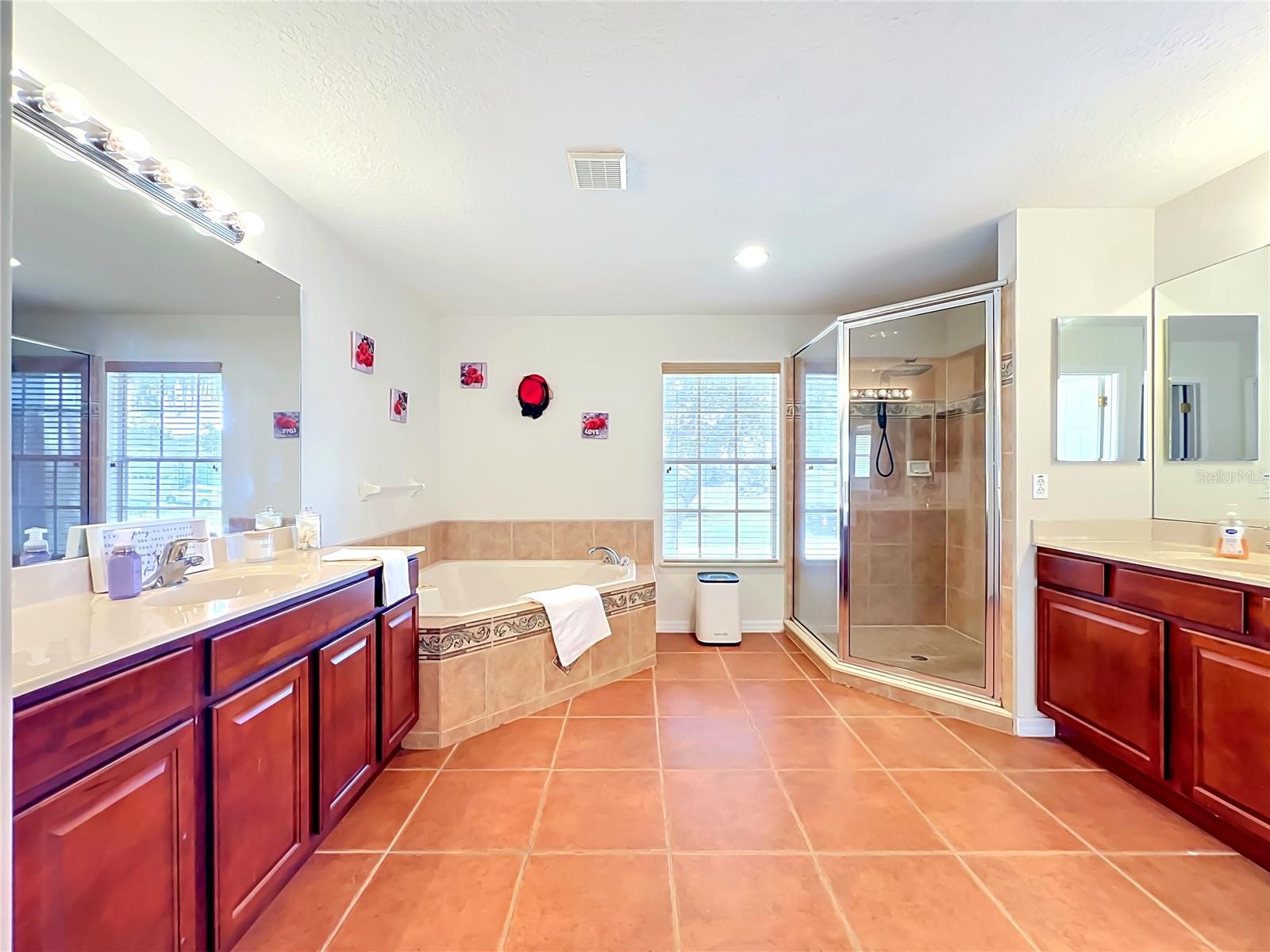 12912 Cloverdale Ln Property Photo 49
