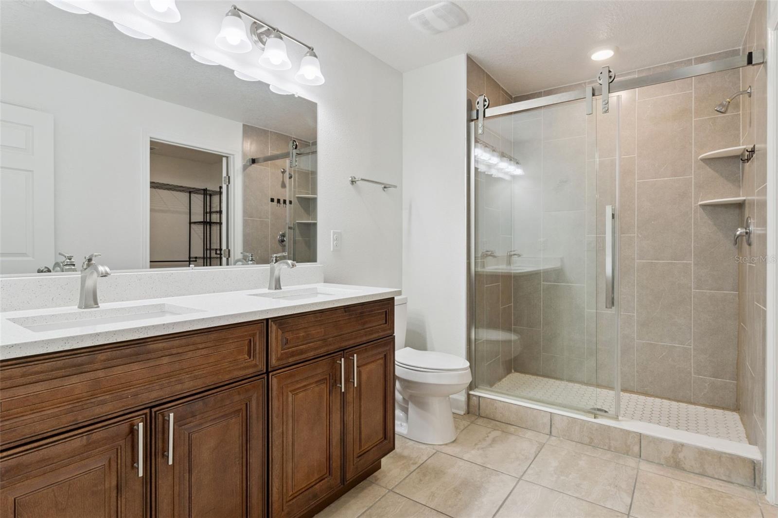 2505 Baker Ave E Property Photo 11