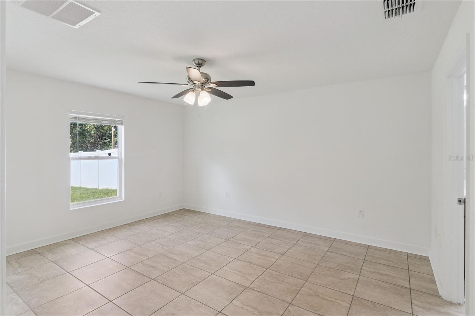 2505 Baker Ave E Property Photo 17