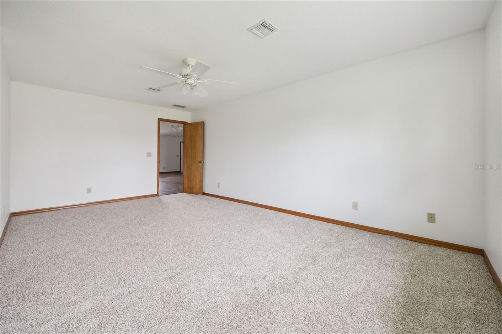 261 Se 61st Ct Property Photo 12