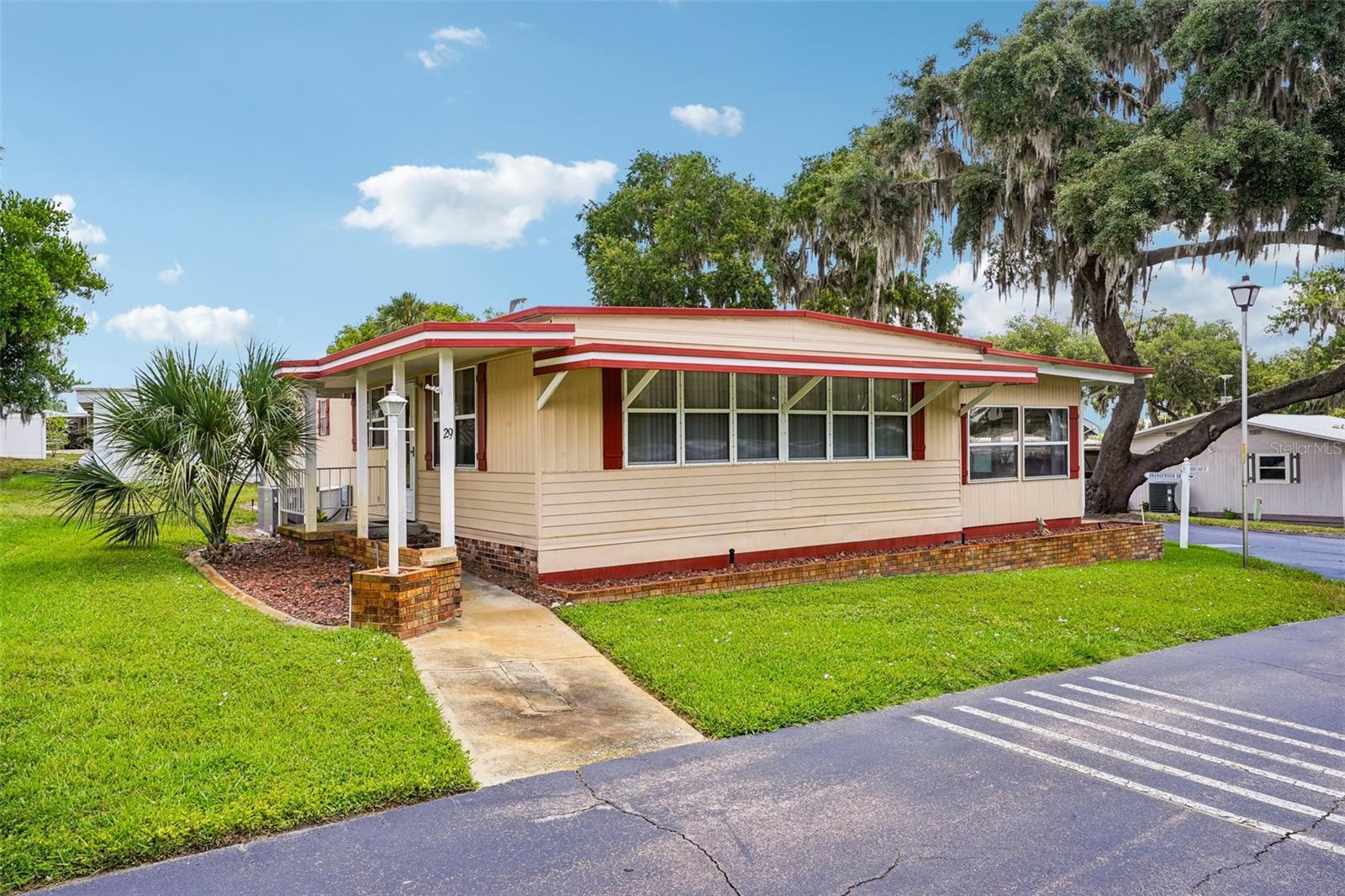 29 Harbor Oaks Dr Property Photo 1