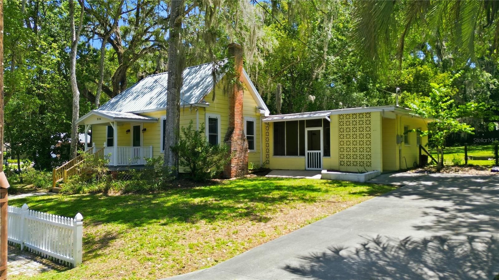 236 Pryor St Property Photo 2