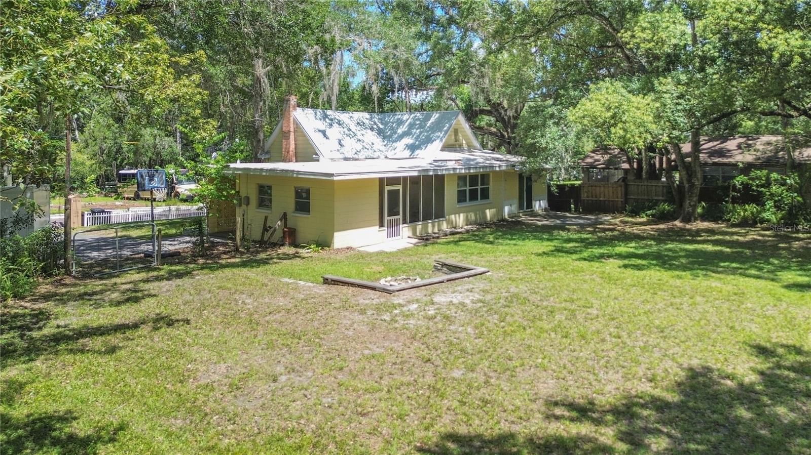 236 Pryor St Property Photo 3