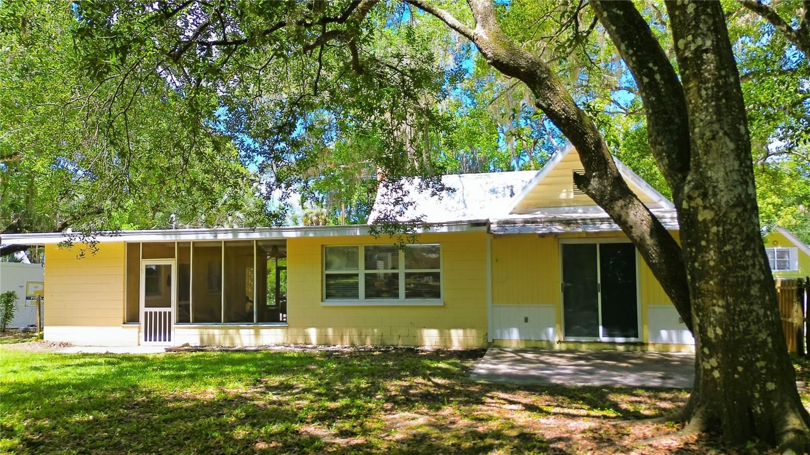 236 Pryor St Property Photo 5