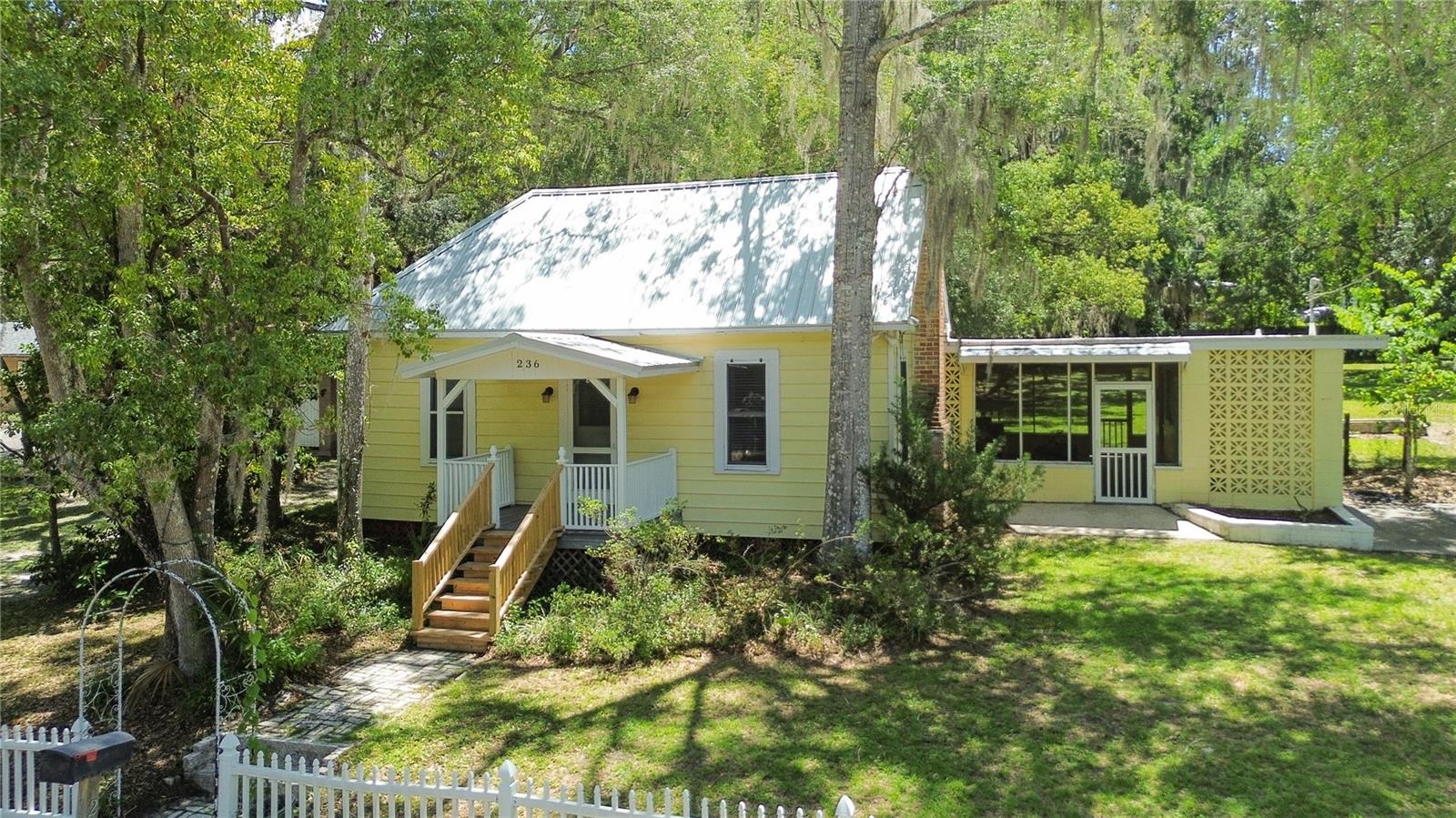 236 Pryor St Property Photo 7