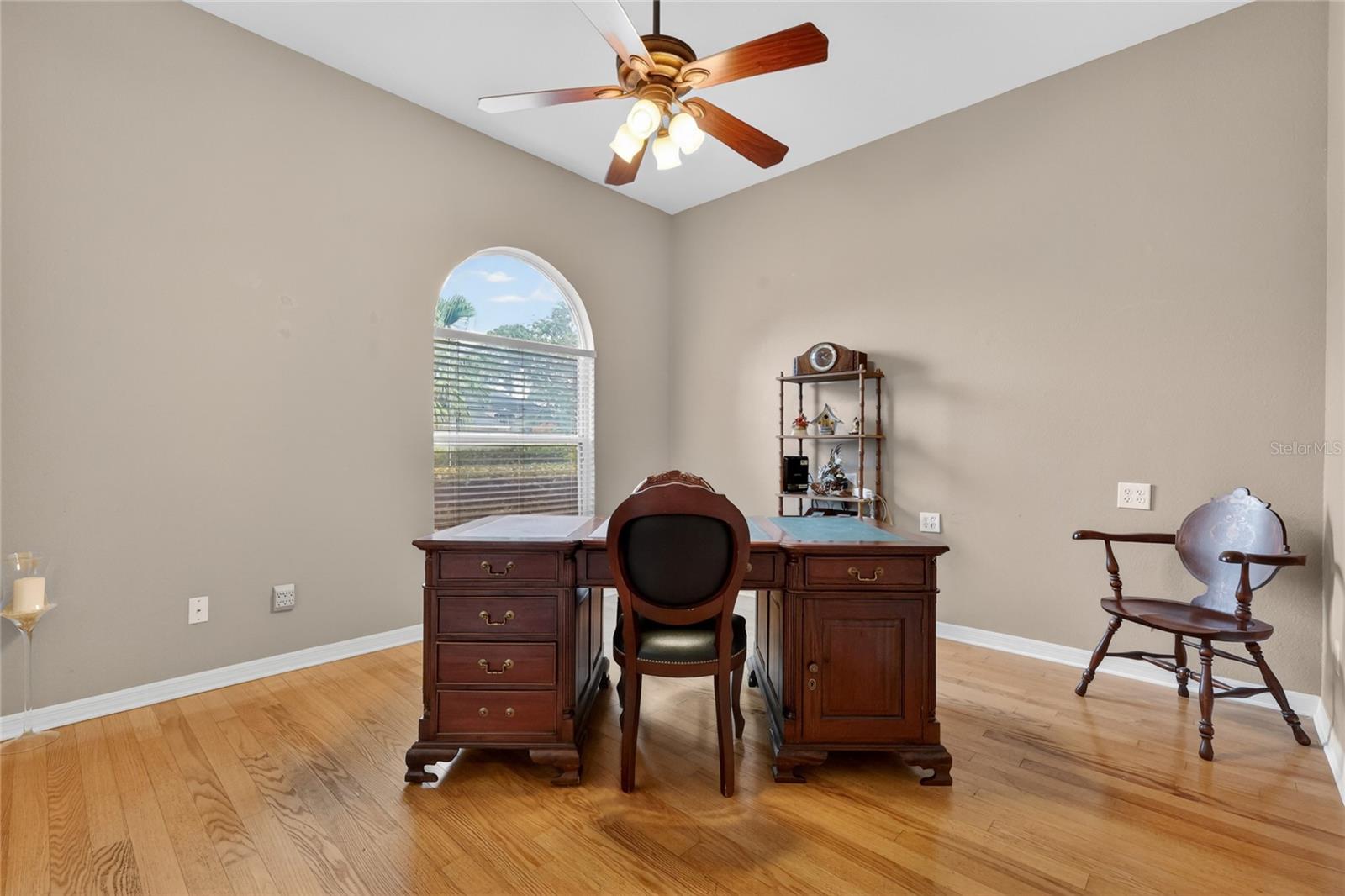 1920 Edgewater Dr Property Photo 23