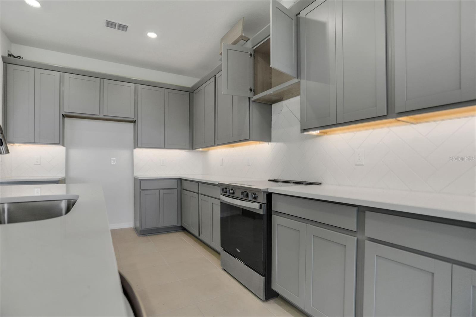 7422 Sea Manatee St Property Photo 48