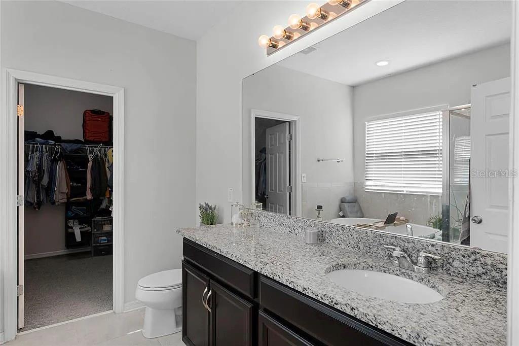 3946 Wind Dancer Cir Property Photo 6