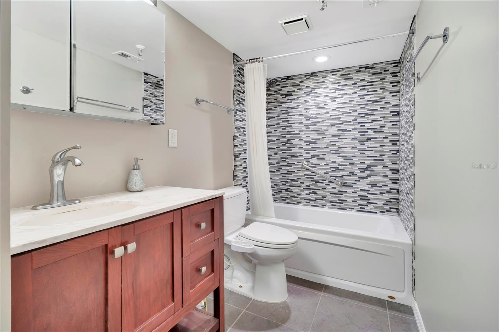 400 E Colonial Dr #1609 Property Photo 12