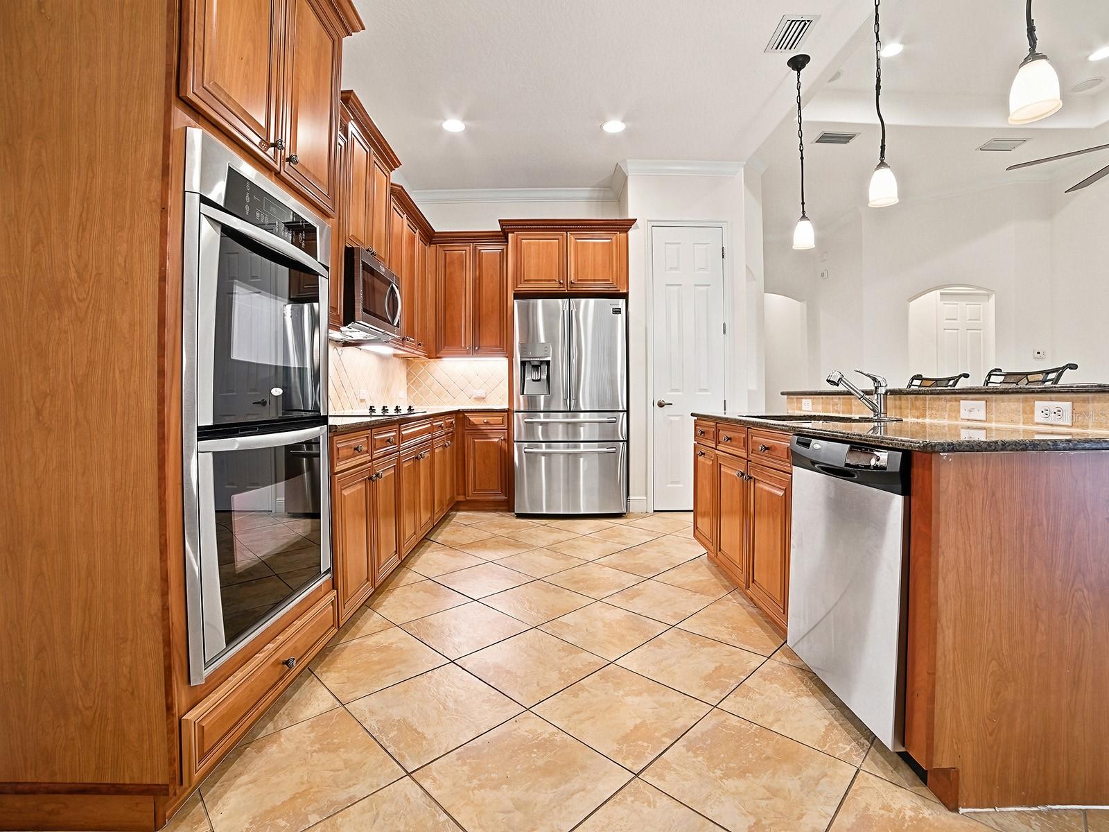 1404 Caring Ct Property Photo 5