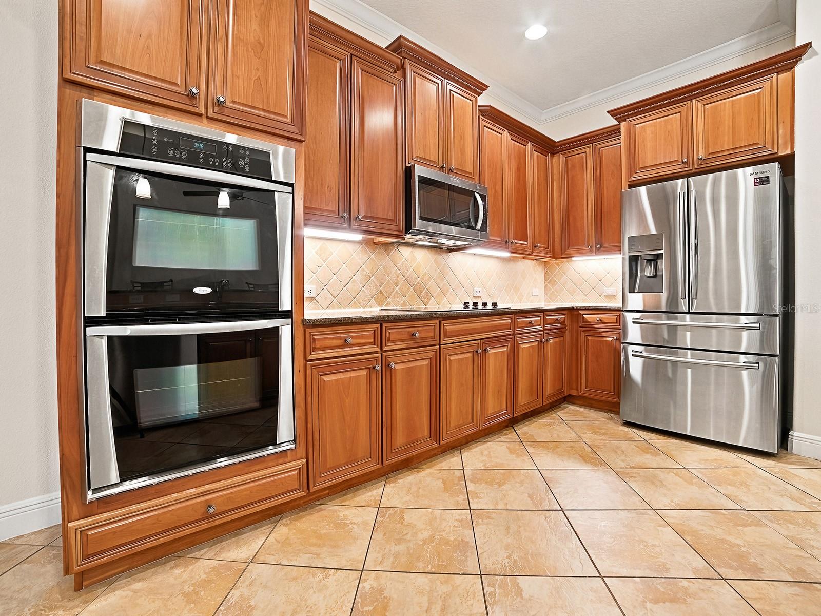 1404 Caring Ct Property Photo 7