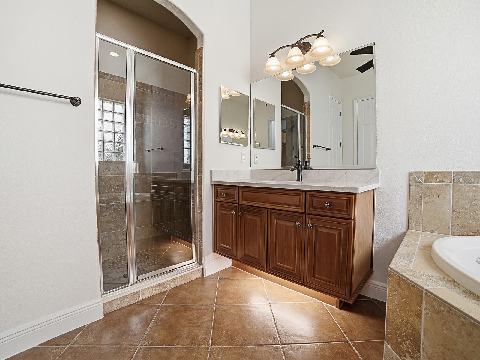 1404 Caring Ct Property Photo 14
