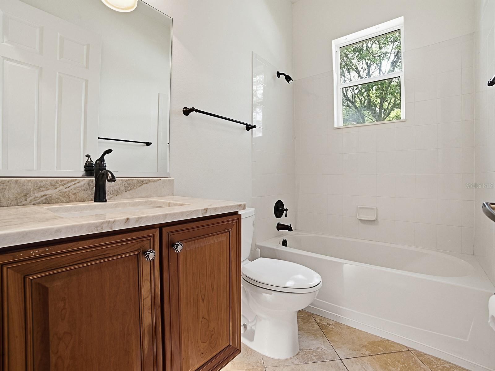 1404 Caring Ct Property Photo 22