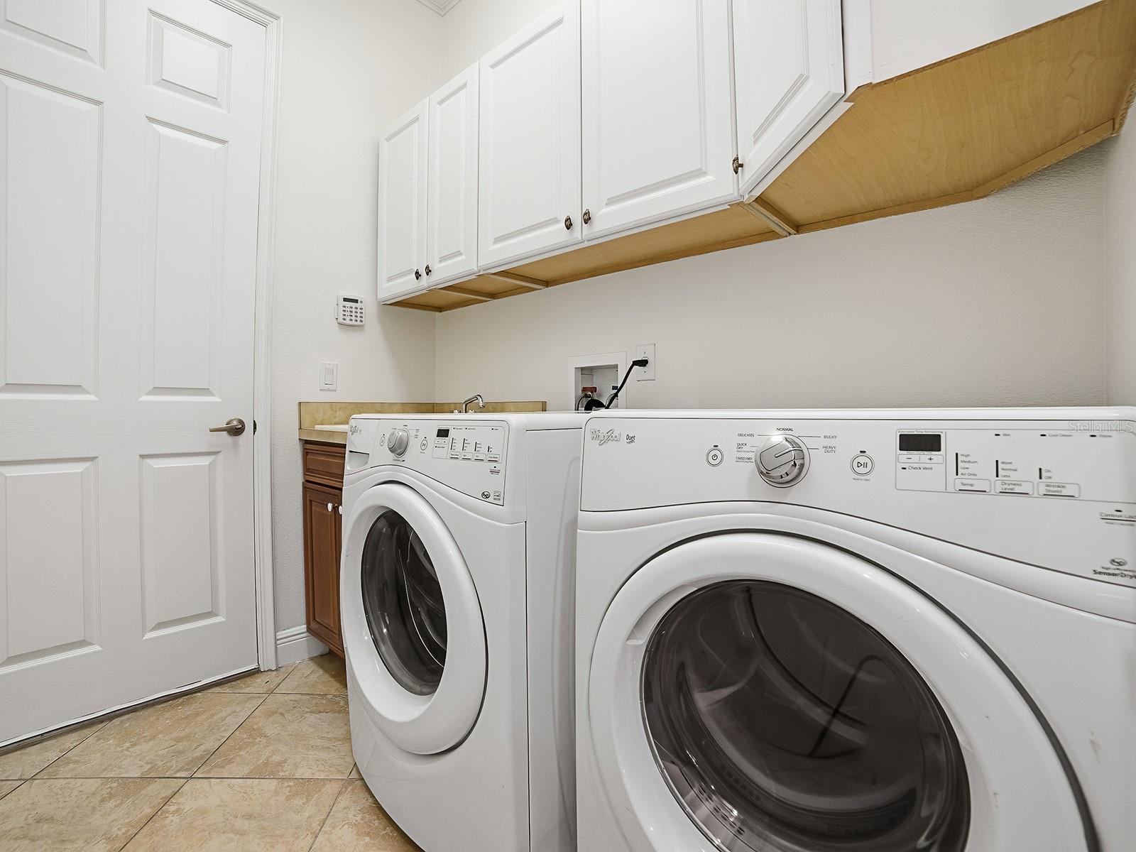 1404 Caring Ct Property Photo 24