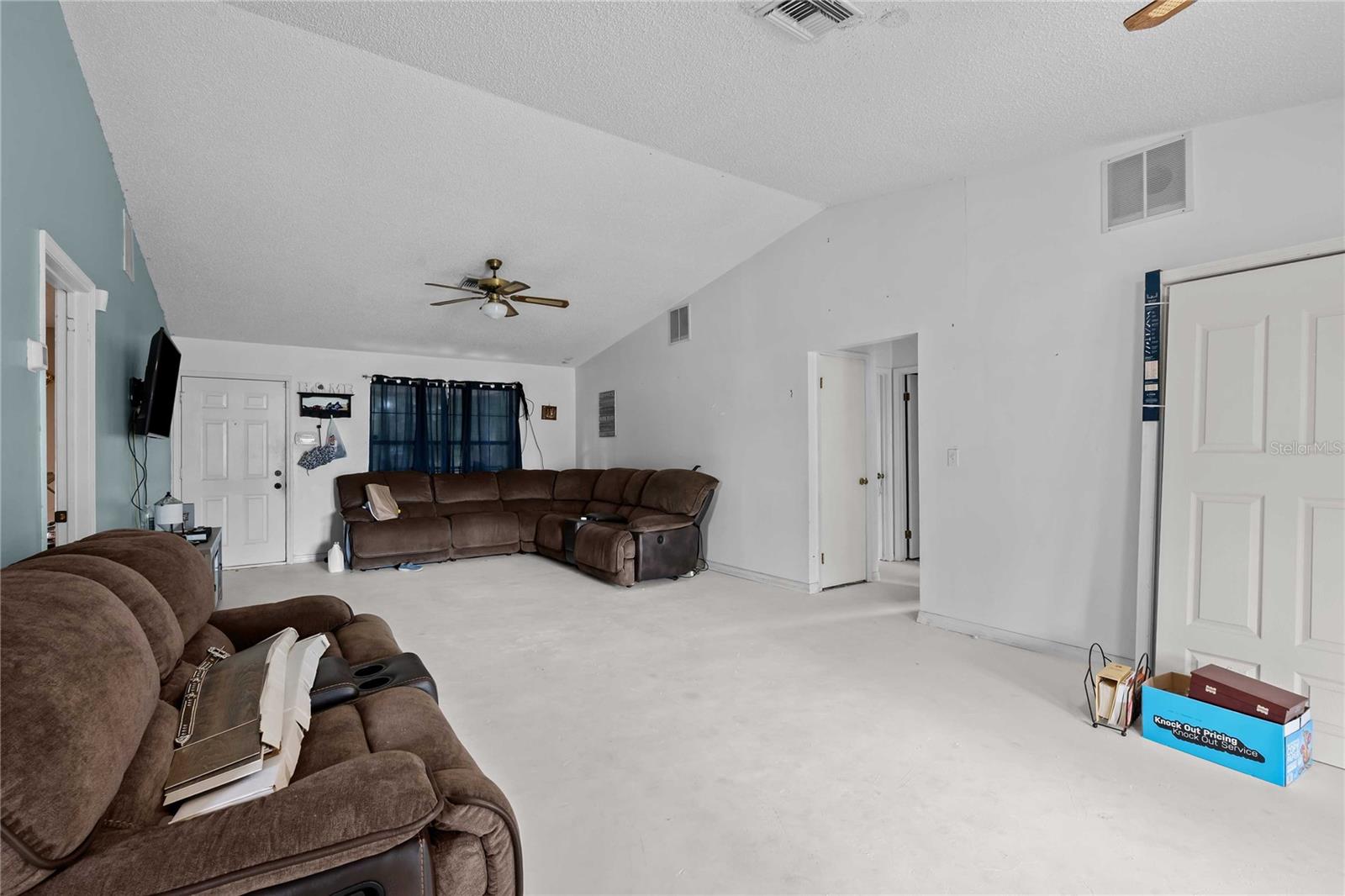 348 Cr 542e Property Photo 6