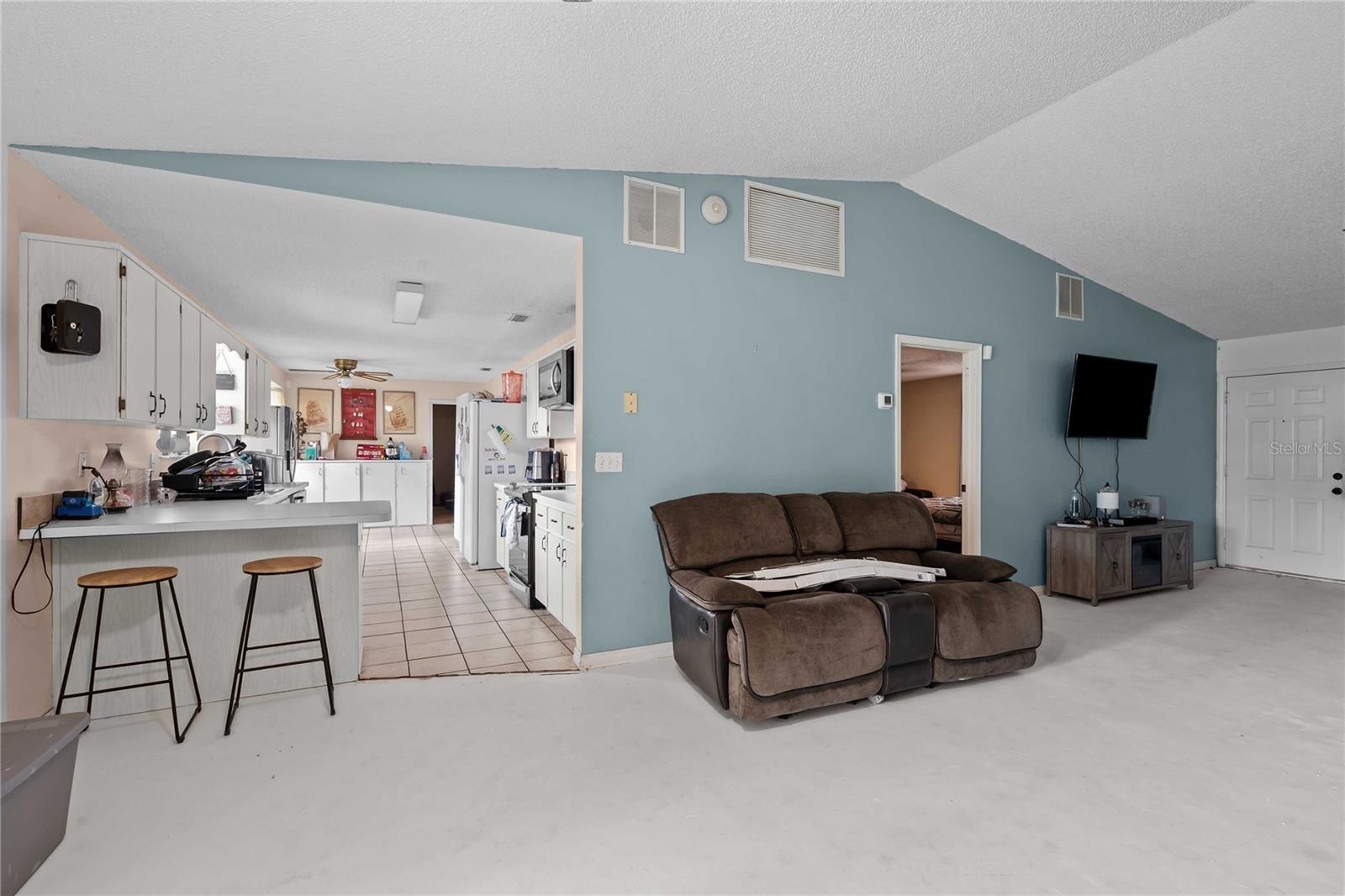 348 Cr 542e Property Photo 8