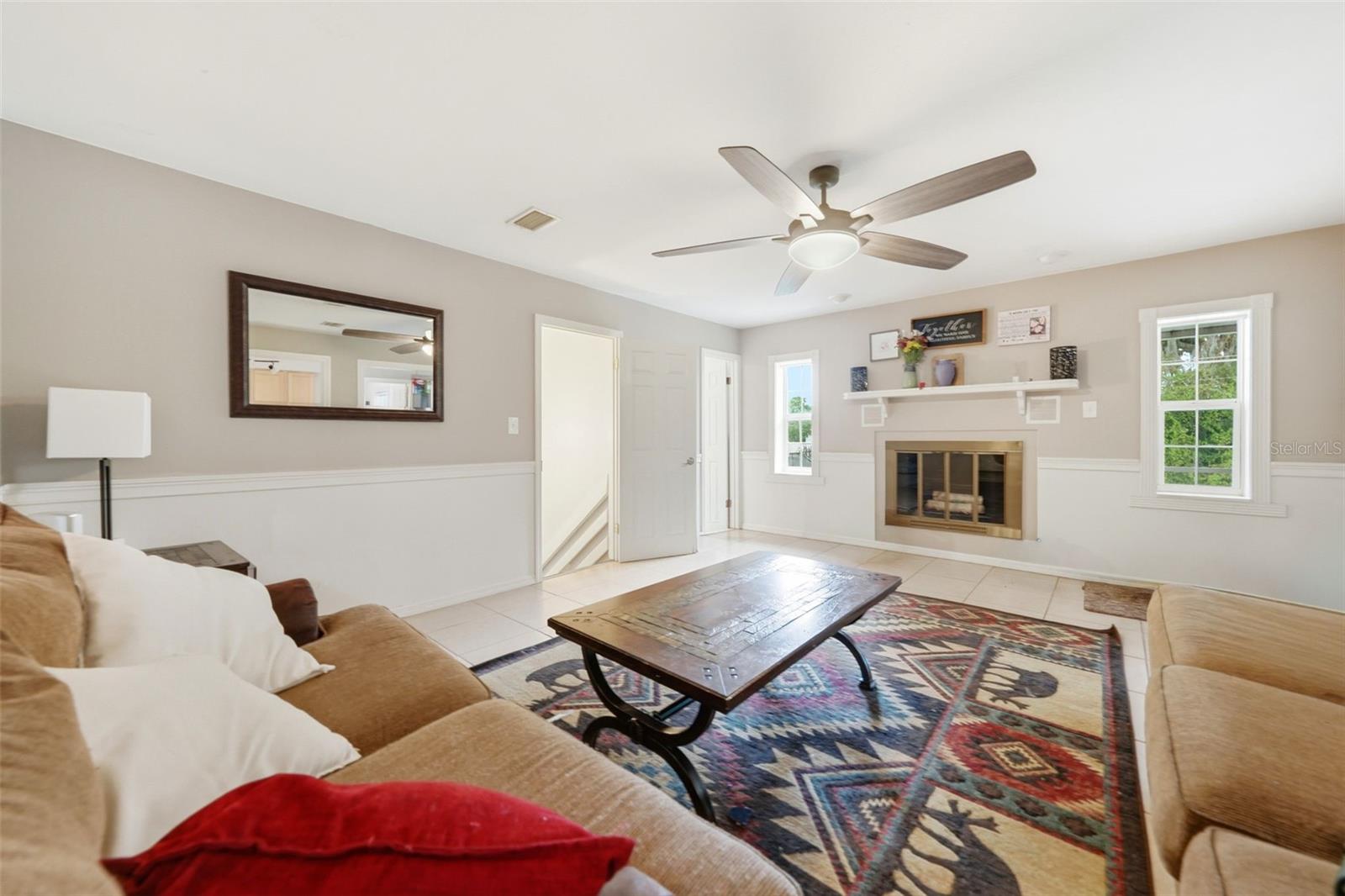 112 E Gardenia St Property Photo 13