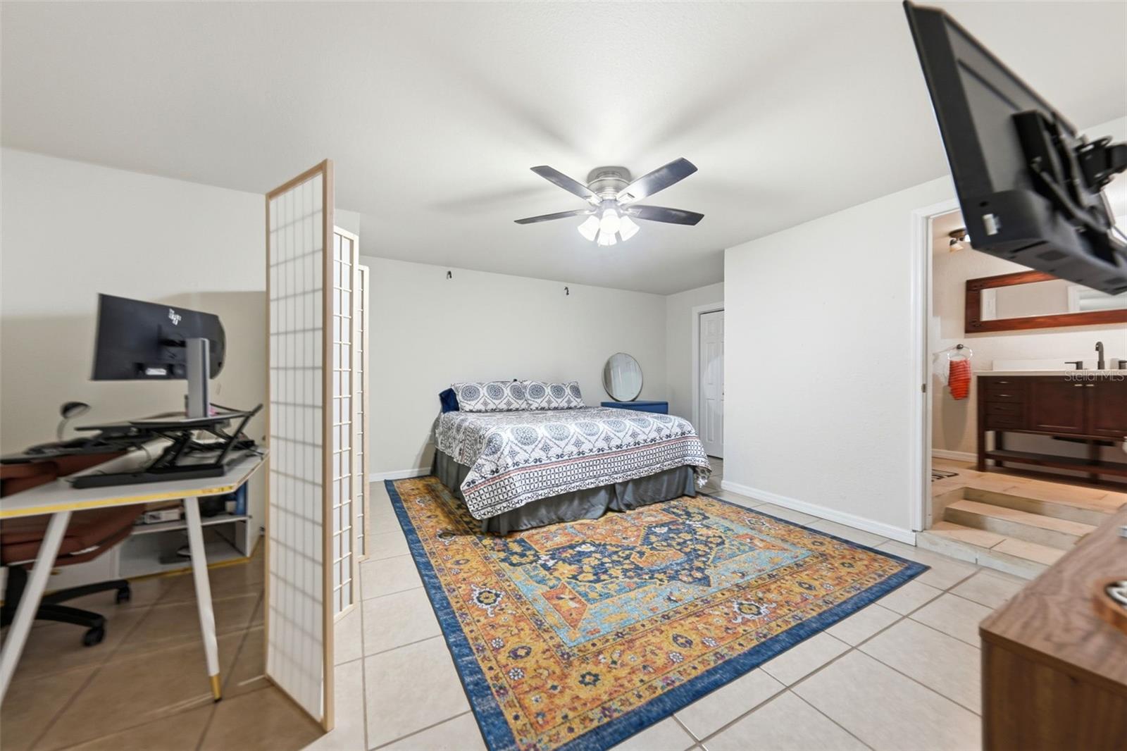 112 E Gardenia St Property Photo 34