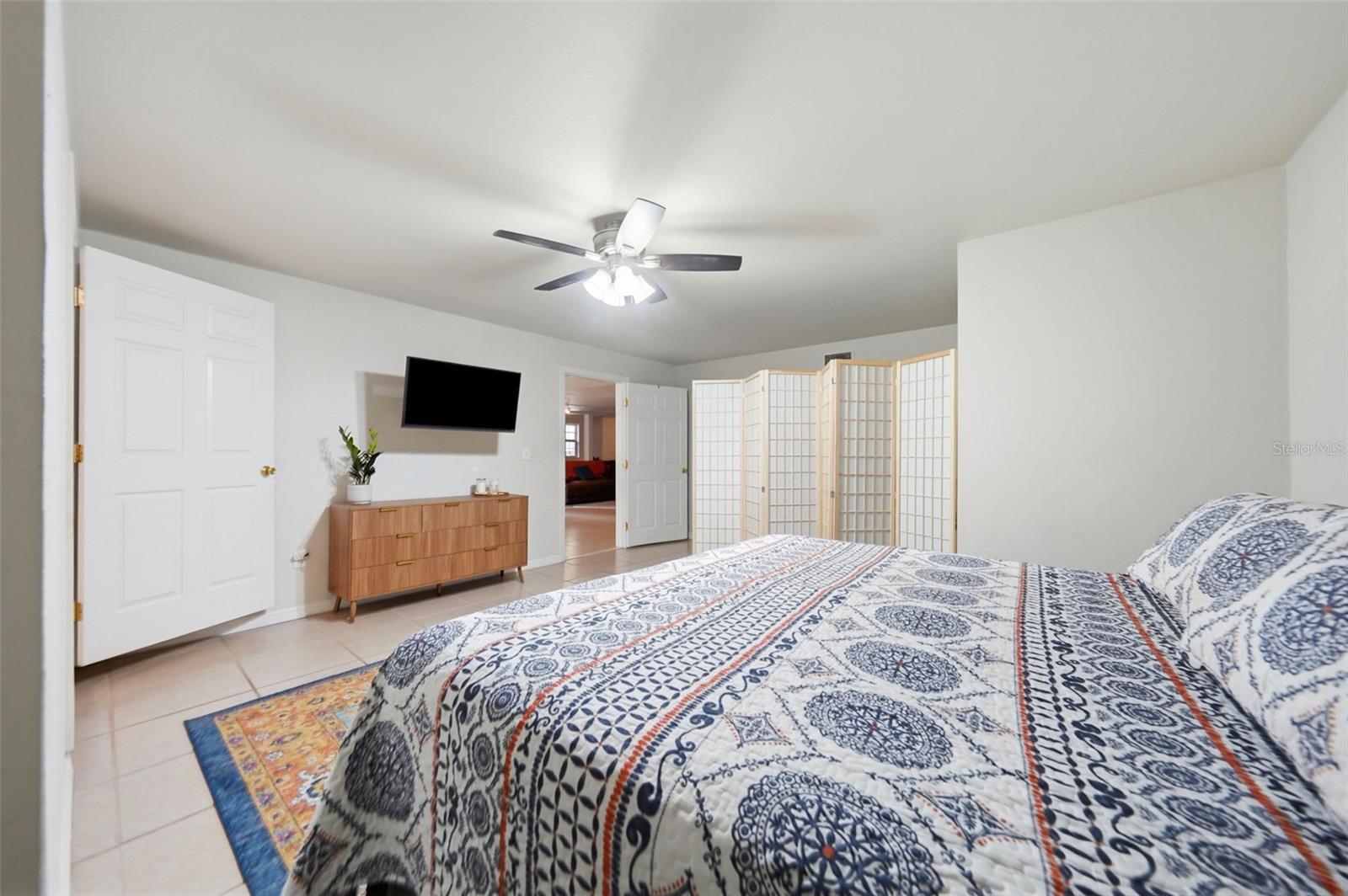 112 E Gardenia St Property Photo 35
