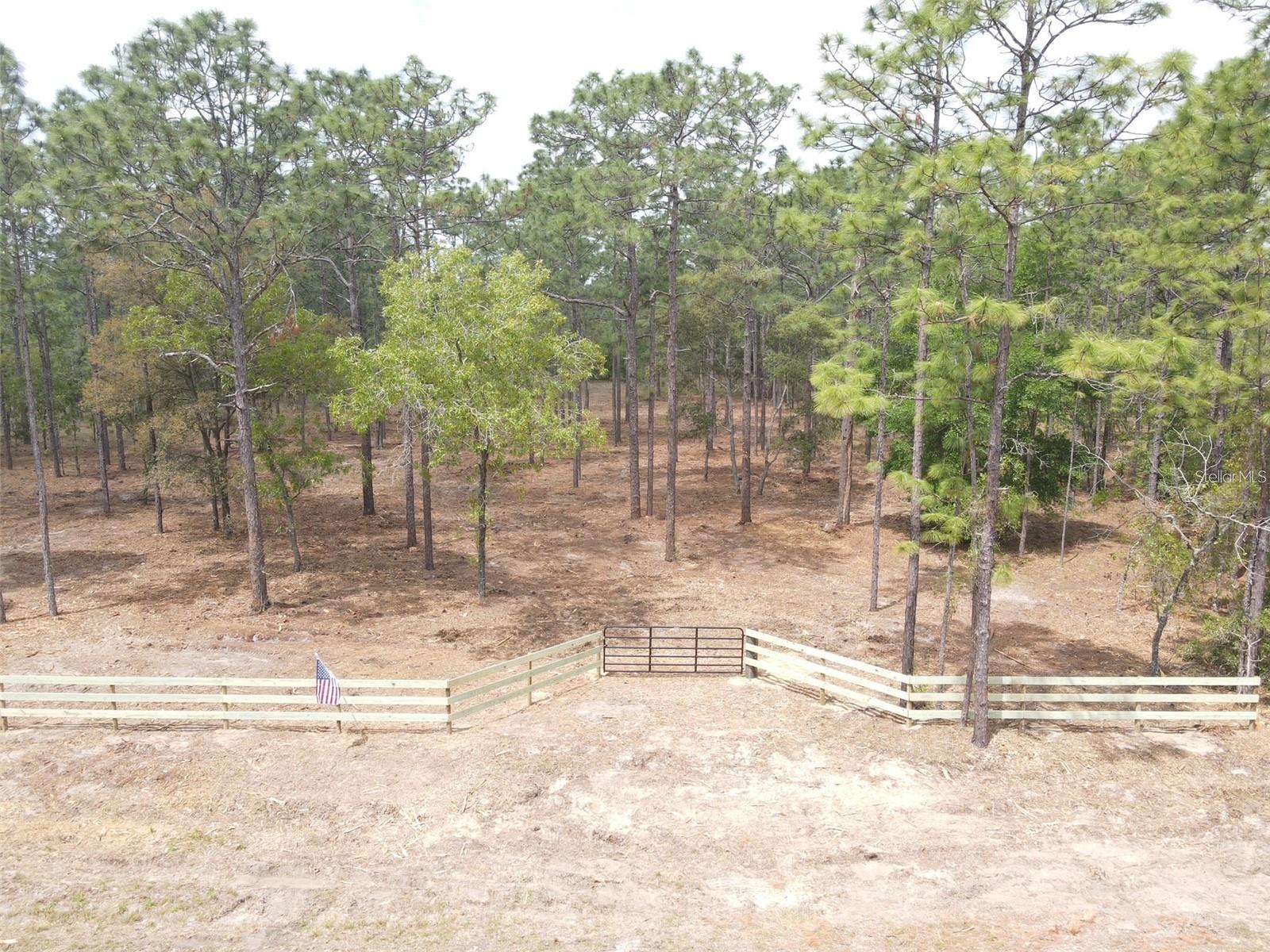 Sw Deerpark Heights Rd Property Photo 1