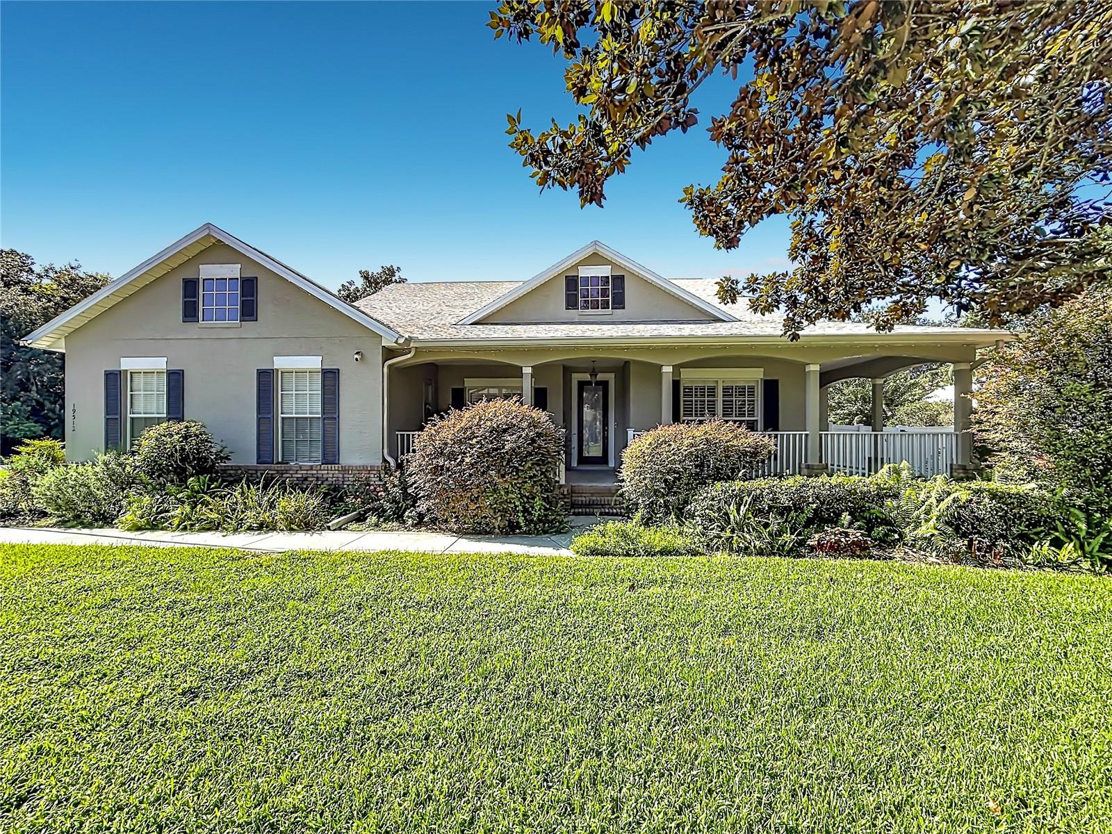 19512 Spring Oak Dr Property Photo 1