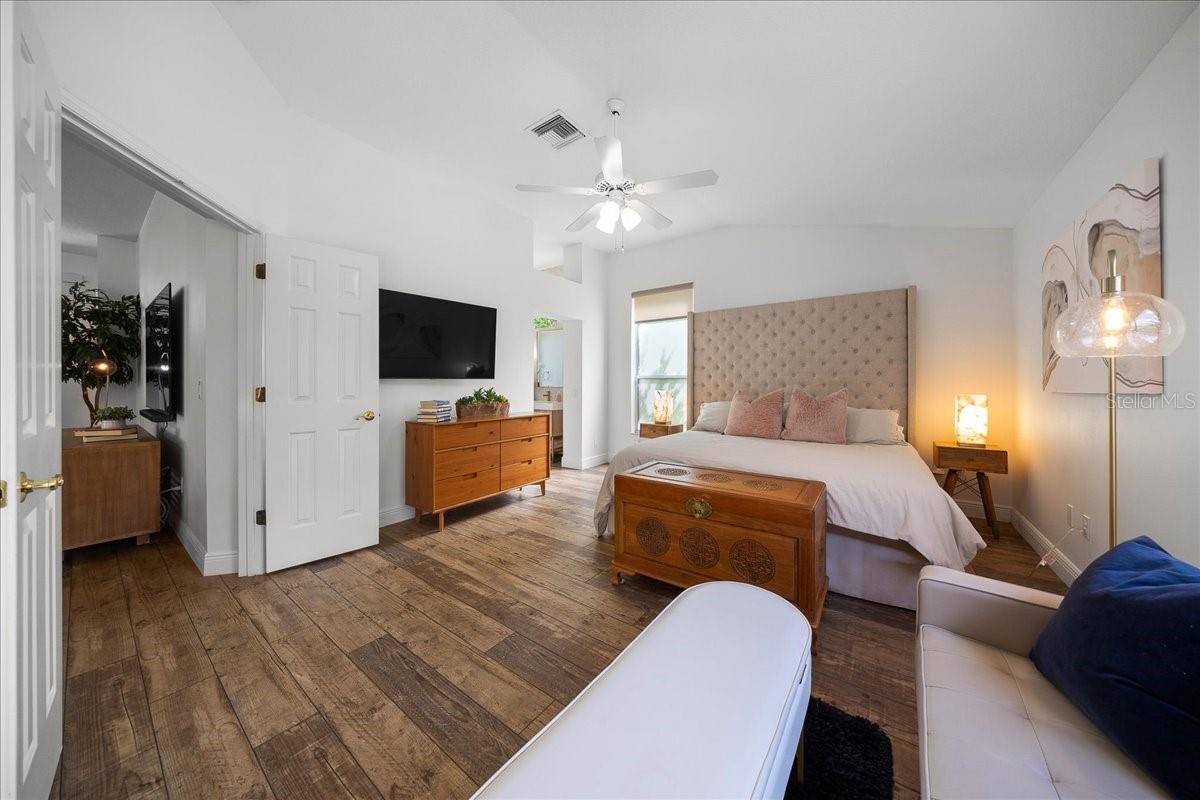 G5113558 Property Photo 24