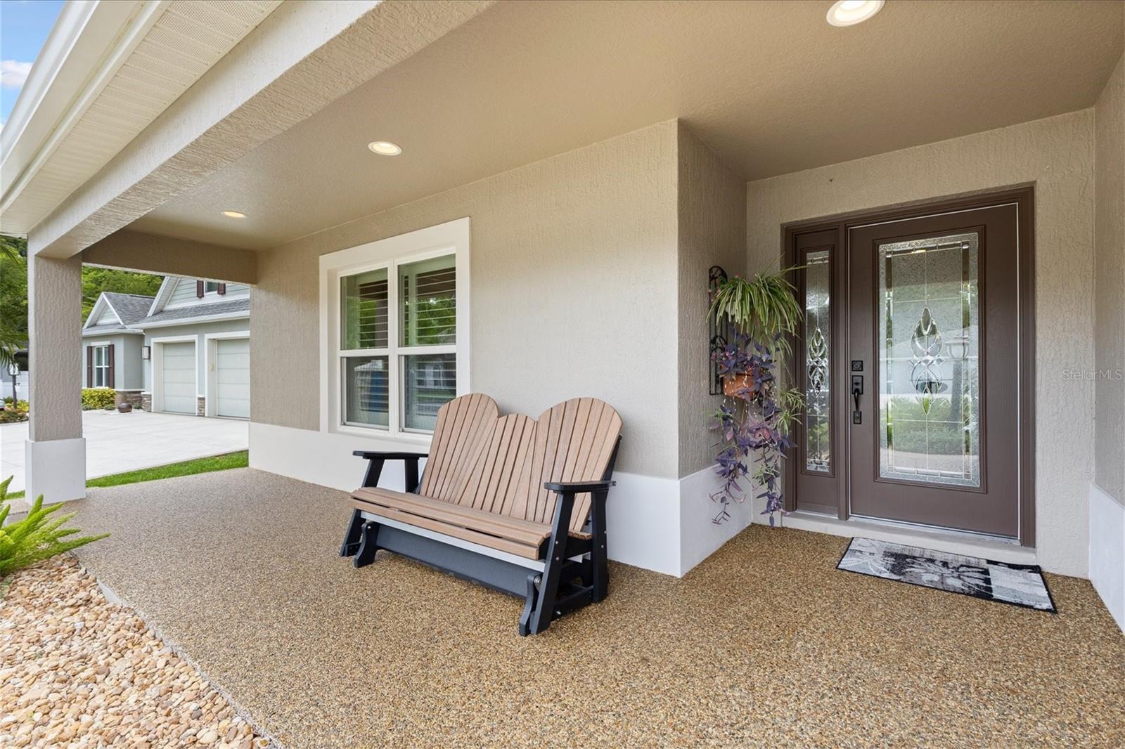 3249 Zipperer Way Property Photo 2