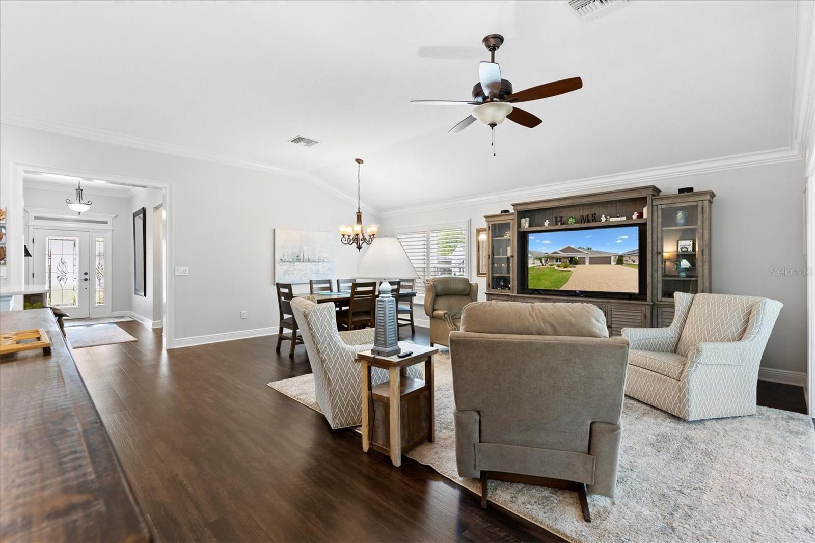 3249 Zipperer Way Property Photo 16