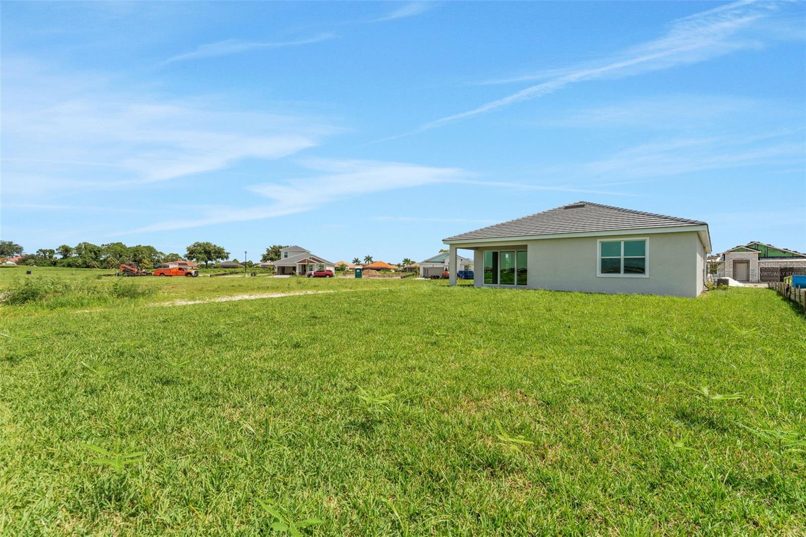 16930 Squirrel Branch Ln Property Photo 2