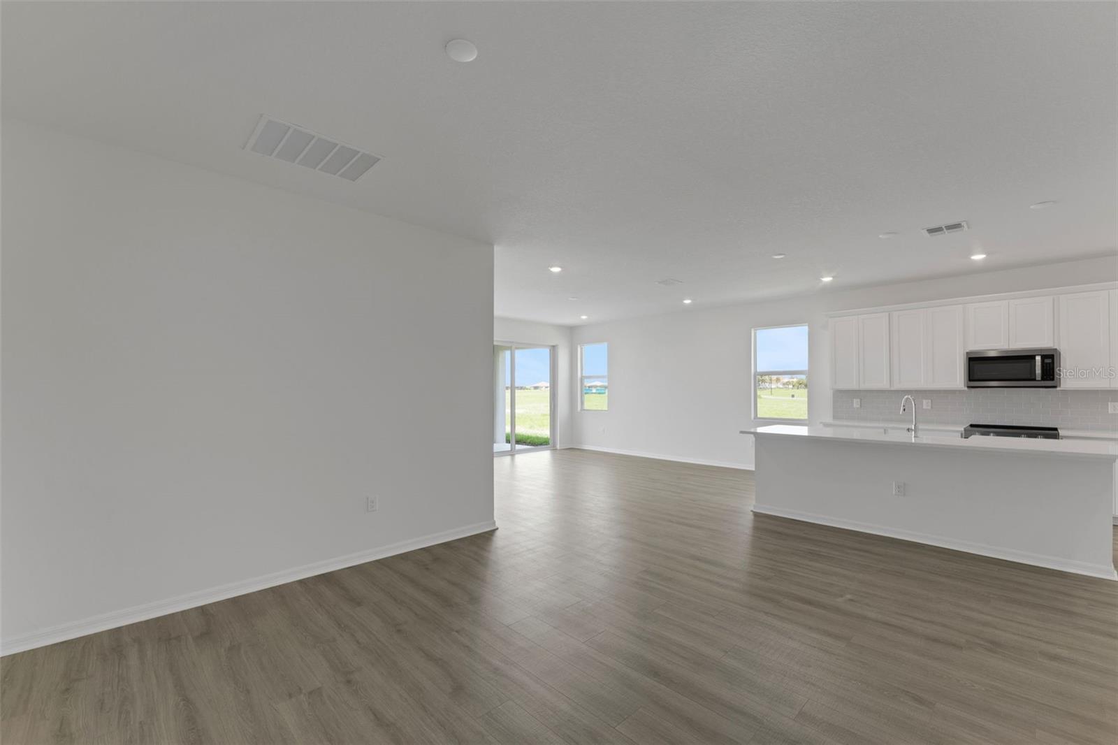 16930 Squirrel Branch Ln Property Photo 14