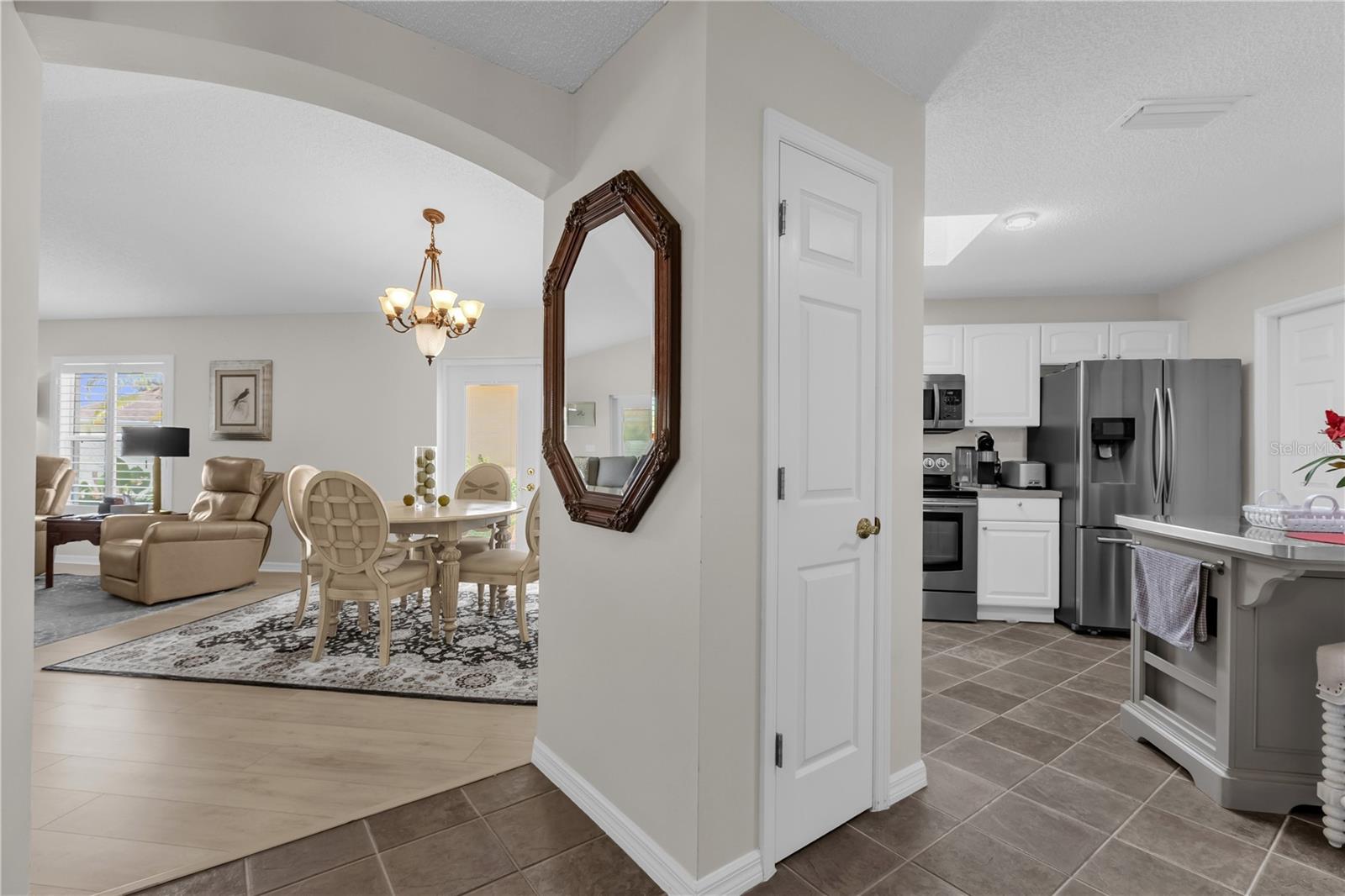 1214 San Bernardo Rd Property Photo 4