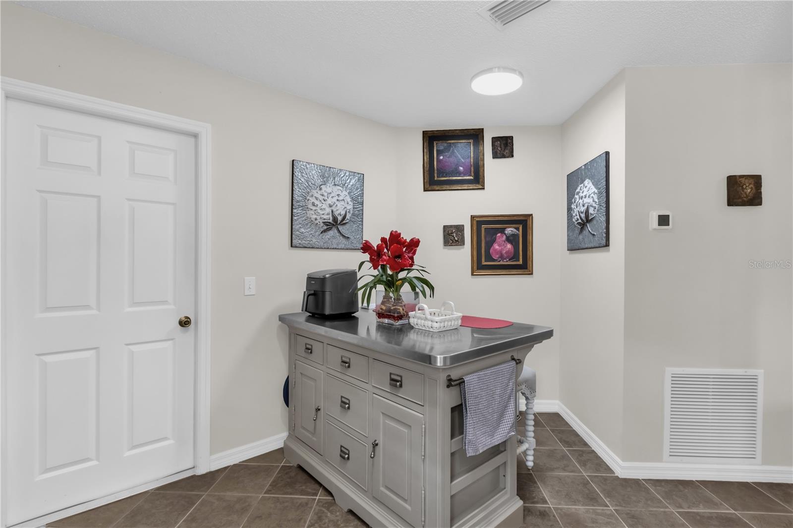 1214 San Bernardo Rd Property Photo 15
