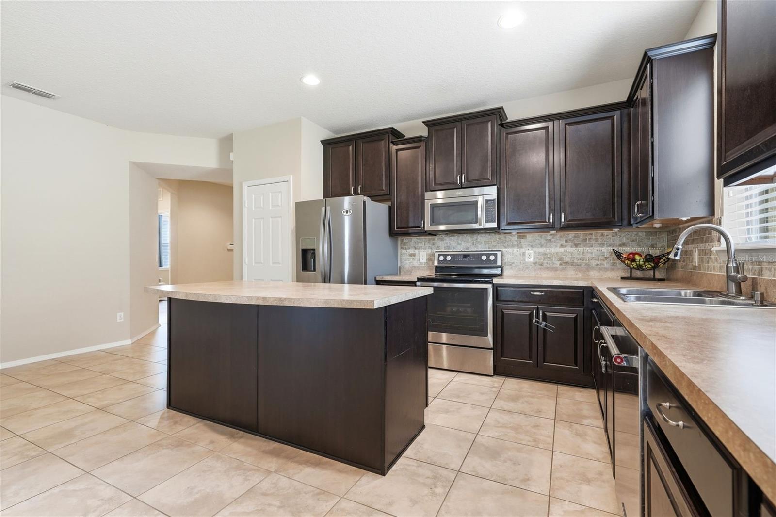 20945 Oldenburg Loop Property Photo 6