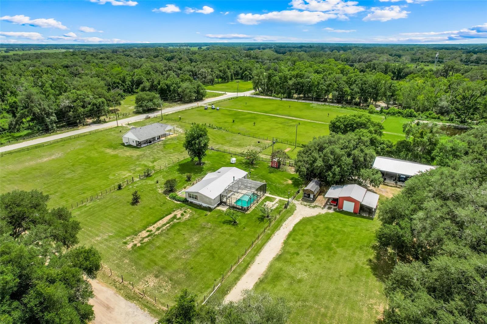 21301 Quail Hammock Ln Property Photo 2