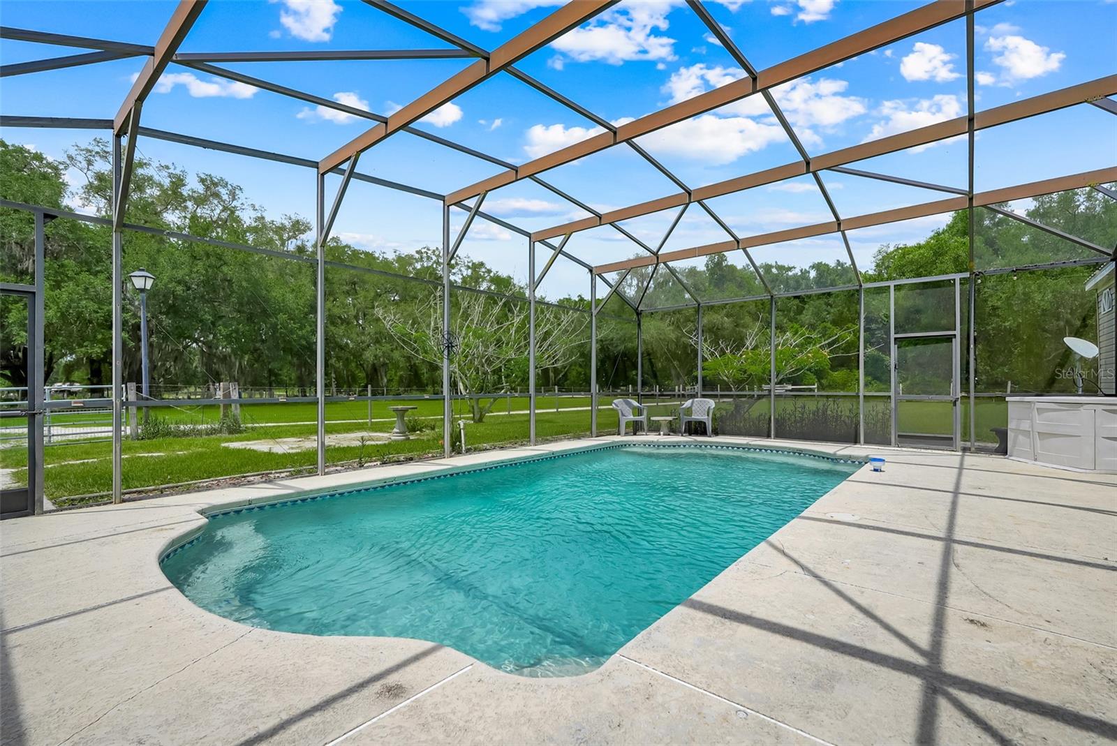 21301 Quail Hammock Ln Property Photo 6