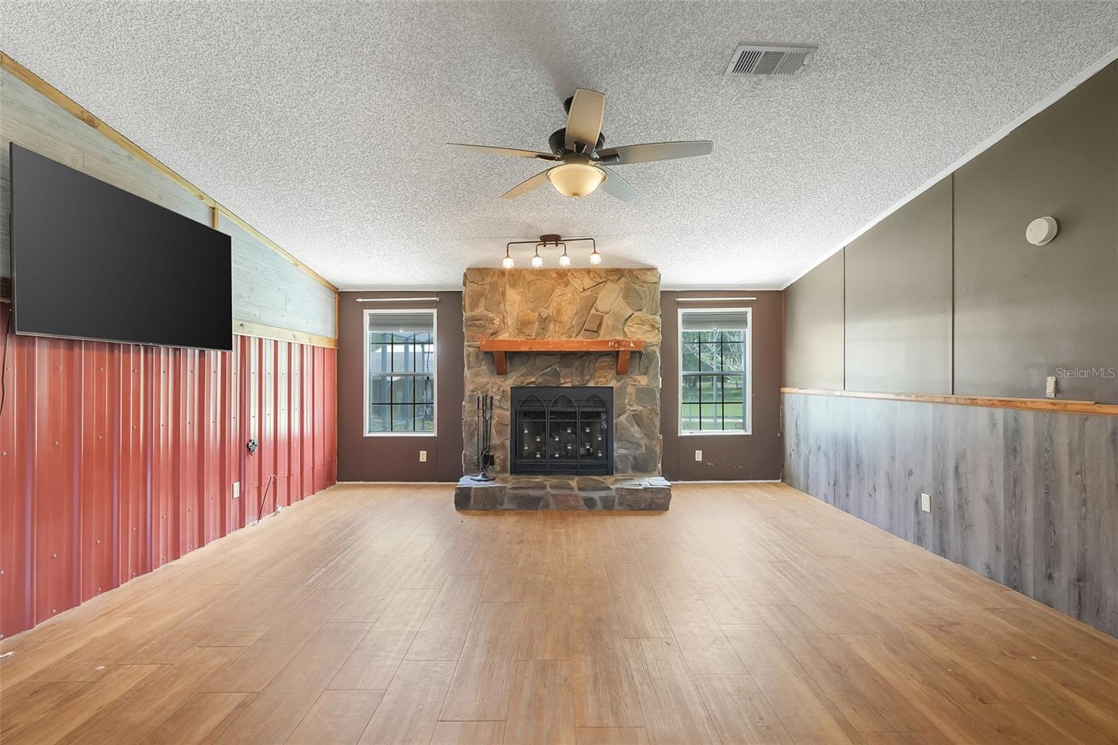 21301 Quail Hammock Ln Property Photo 13