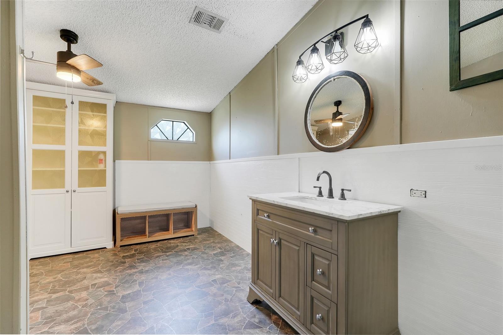 21301 Quail Hammock Ln Property Photo 18