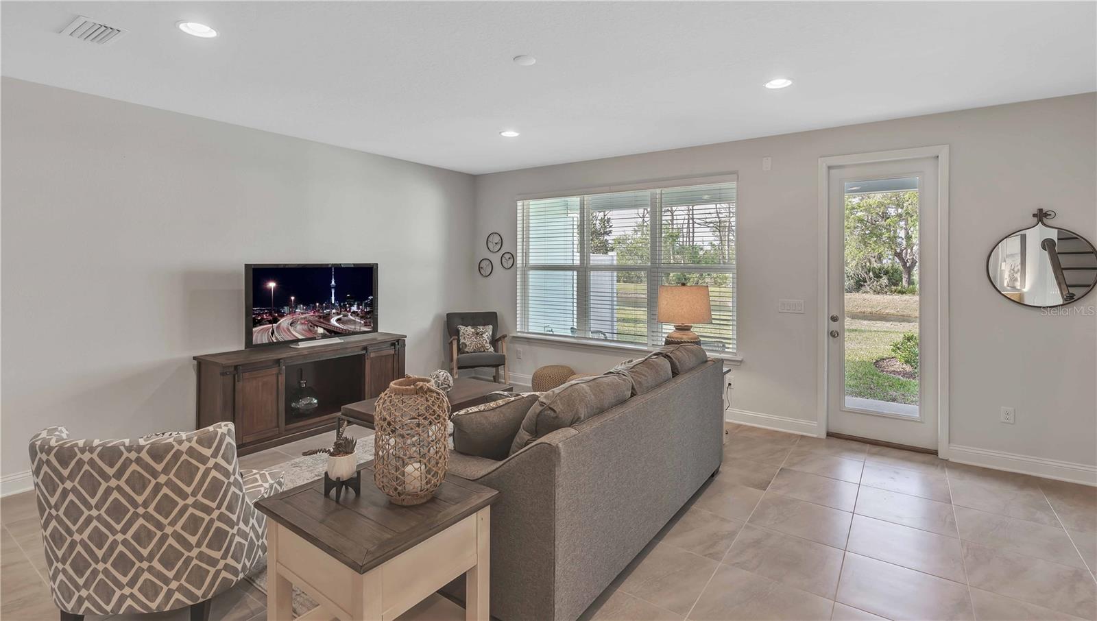 7534 Sea Oak Ct Property Photo 16