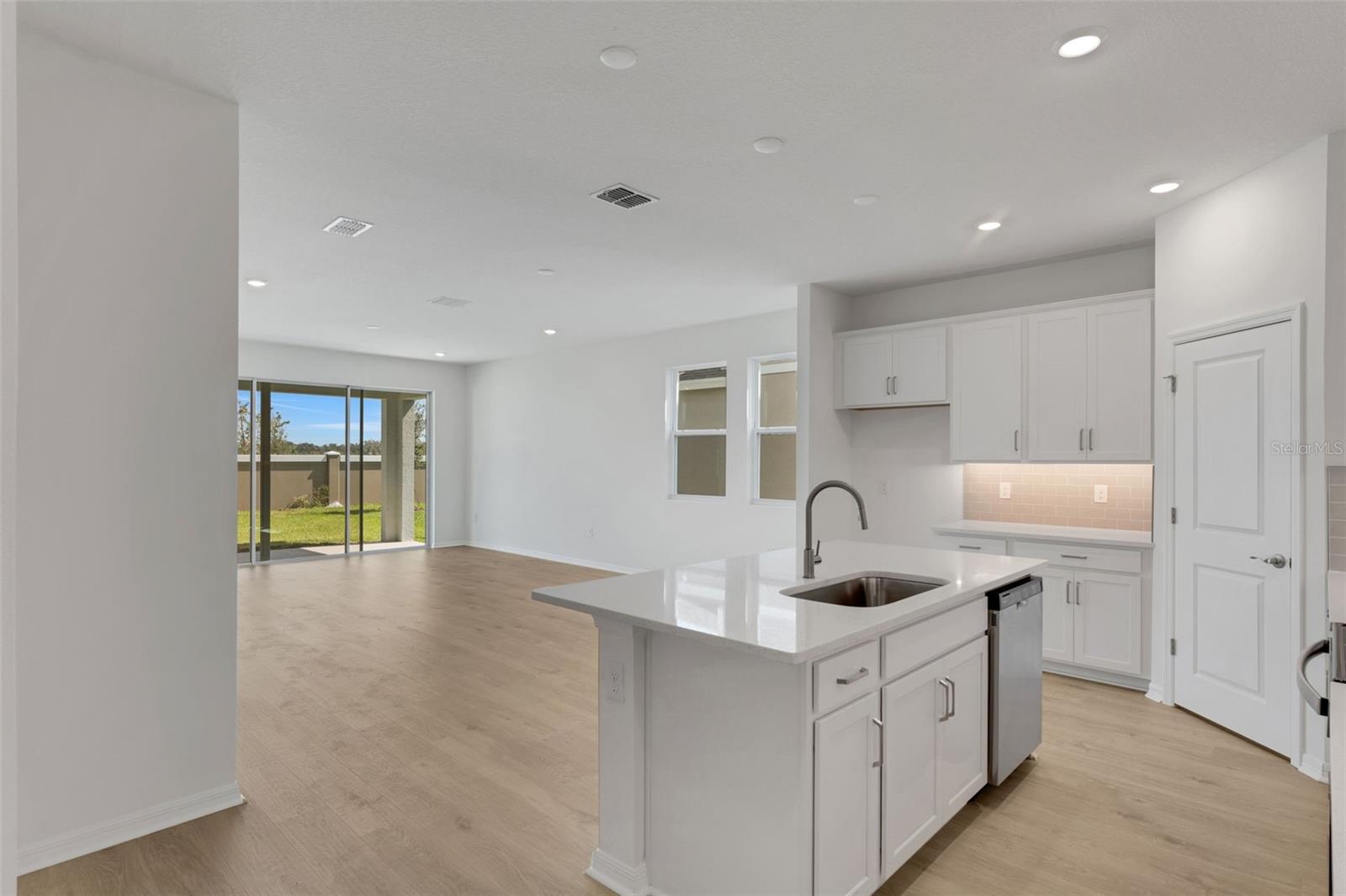 8112 Sunny Point Trl Property Photo 14