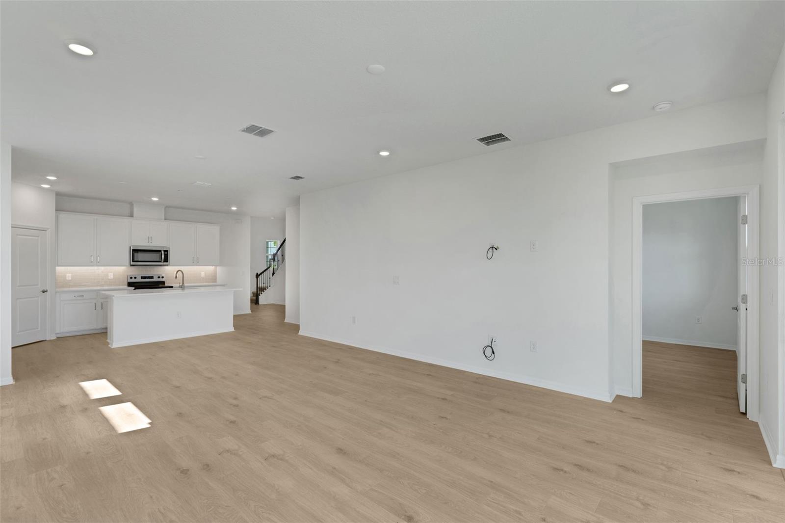 8112 Sunny Point Trl Property Photo 17