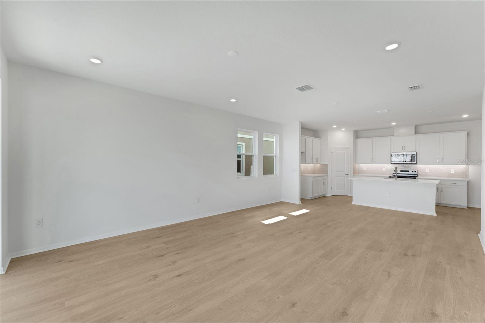 8112 Sunny Point Trl Property Photo 19