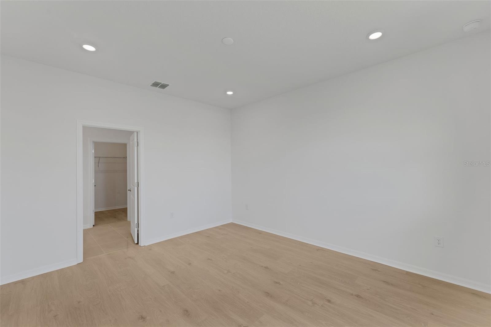 8112 Sunny Point Trl Property Photo 27
