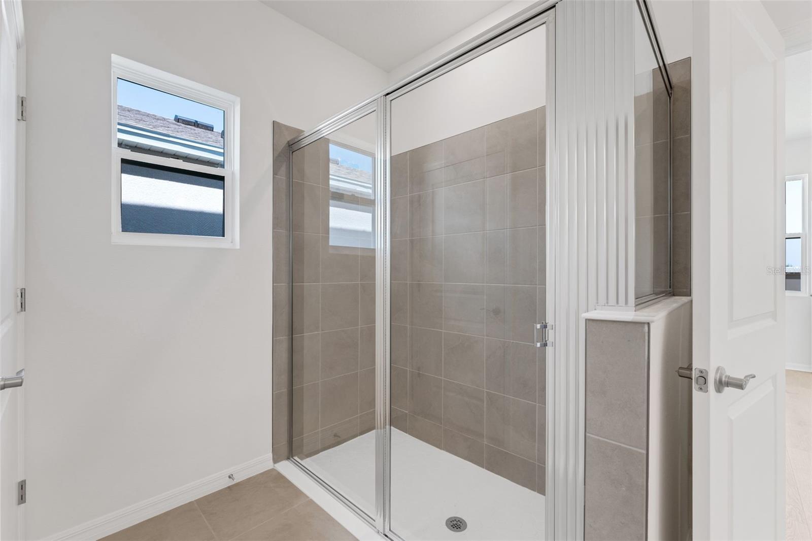 8112 Sunny Point Trl Property Photo 33